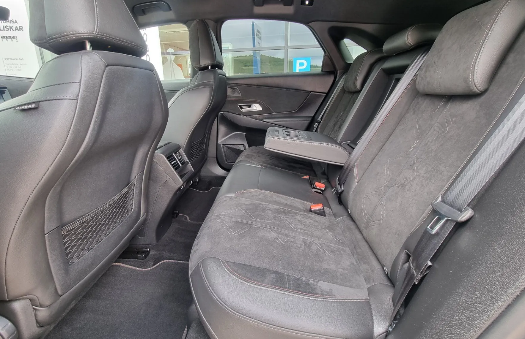 Zunanja slika - DS DS 7 Crossback - 1.2 PT PERFORMANCE LINE - AKCIJSKA CENA - 10