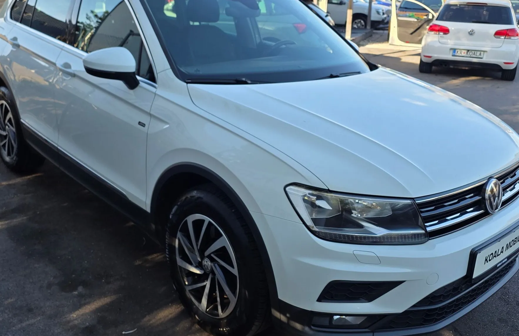 Zunanja slika - Volkswagen Tiguan - 2.0 TDI BMT DSG 4MOTION ALU-NAVI-GRETJE SŽ-1.LAST - 3