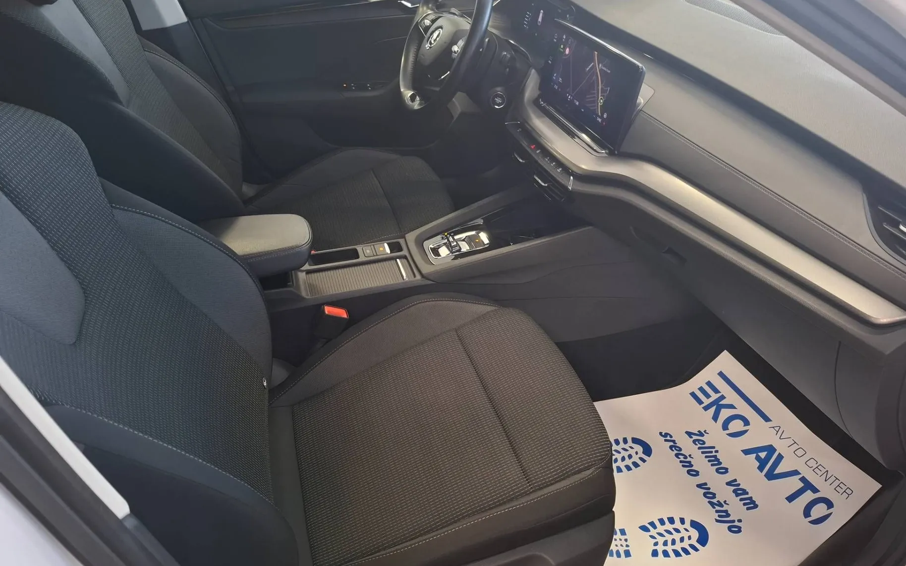 Zunanja slika - Škoda Octavia - Combi 2.0 TDI DSG-NAVI-PDC-ACC-FULL LED-ALU- - 6