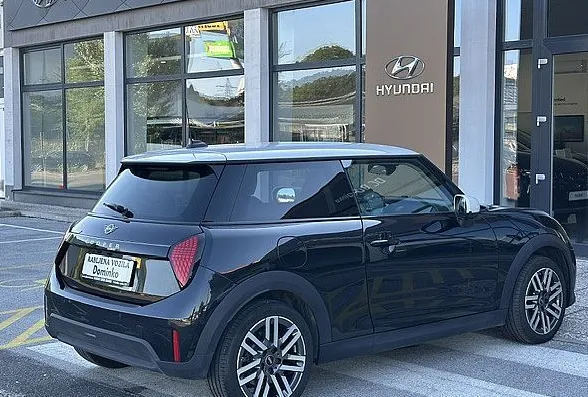 Zunanja slika - MINI Cooper - 1.Lastnik°°SLO°°+ 4x M+S org.platišča°°Kamera°°HUD - 4