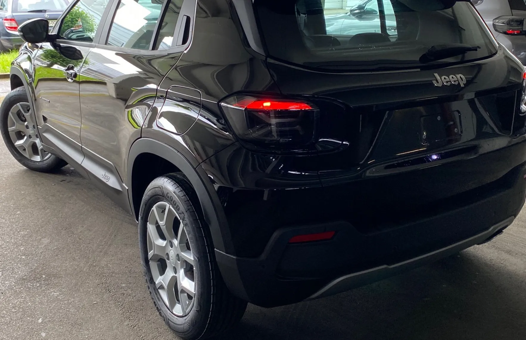 Zunanja slika - Jeep Avenger - Altitude 1.2 E-DCT6 MHEV 100 - 5
