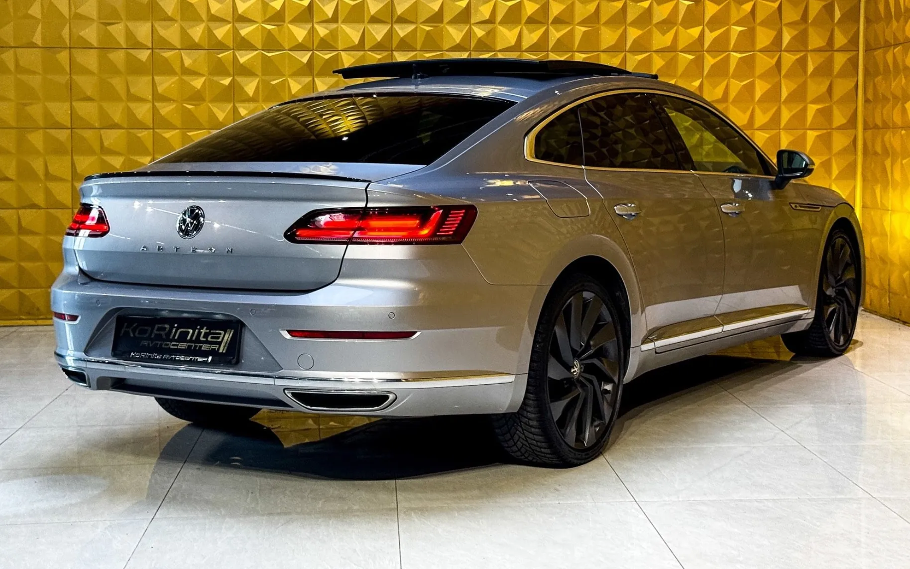 Notranja slika - Volkswagen Arteon - 2.0 TDI AUT. R Line-PANO-MASAZA-VIRTUAL-KAMERA - 11