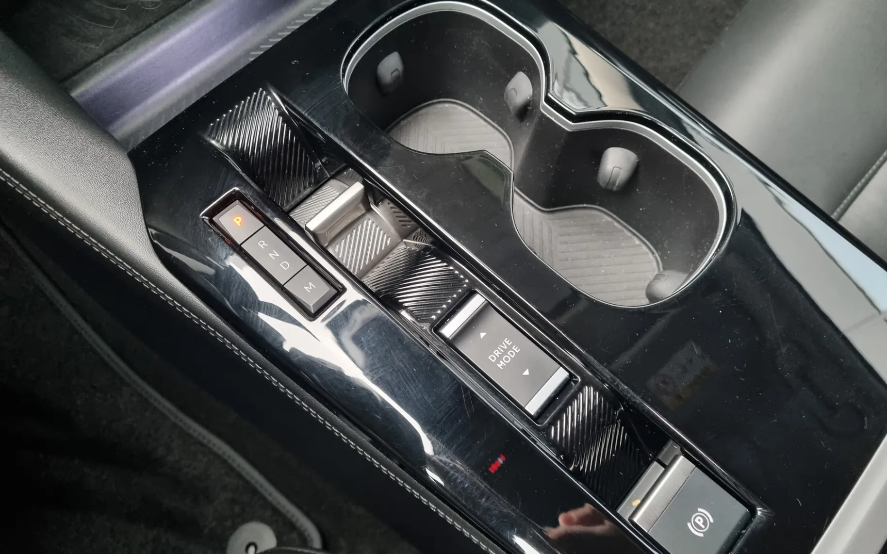 Zunanja slika - Citroën C5X - C5 X Shine 1.2L AVTOMATIK-KAMERA-DAB-NAVI-HEAD-UP - 16