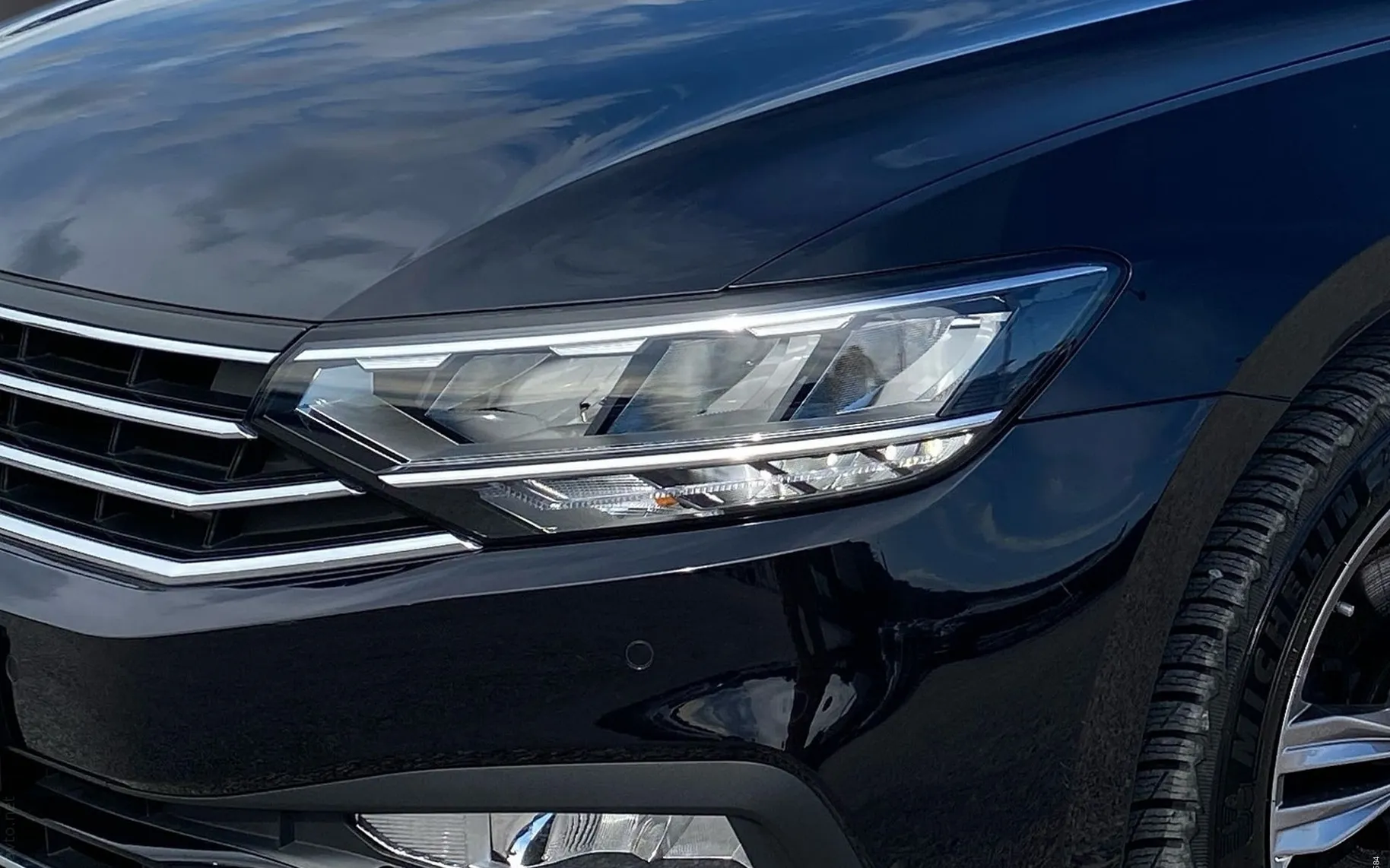 Zunanja slika - Volkswagen Passat Variant - 2.0 TDI BMT SCR Elegance avt. 110kW-Vlečna kljuka - 5