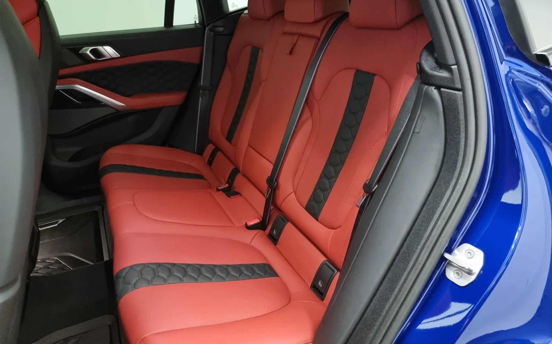 Zunanja slika - BMW X6 - M Competition - 15