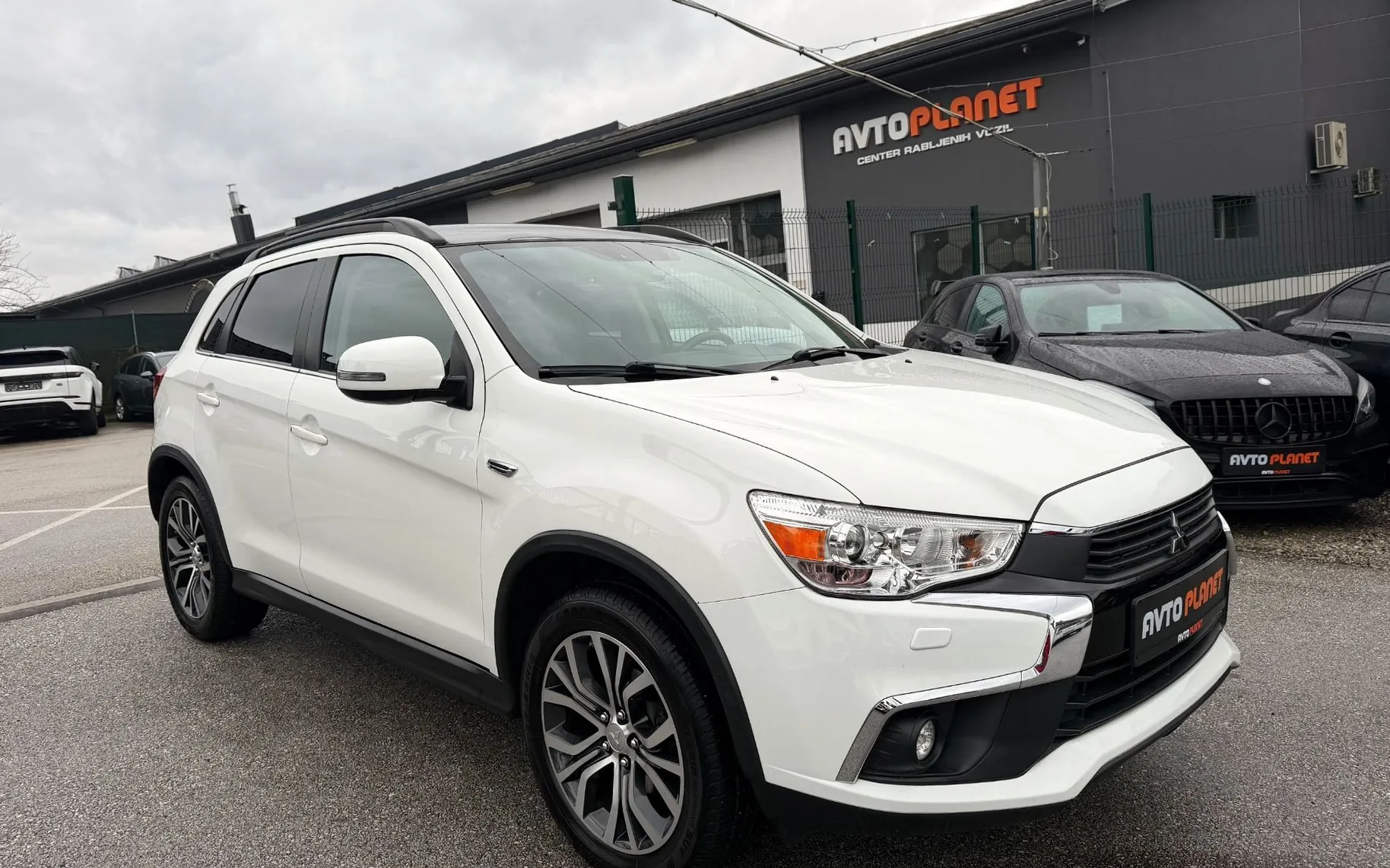 Zunanja slika - Mitsubishi ASX - 2.2 DI-D 4WD AUT. Intense+ XENON NAVI PANO KAMERA - 6