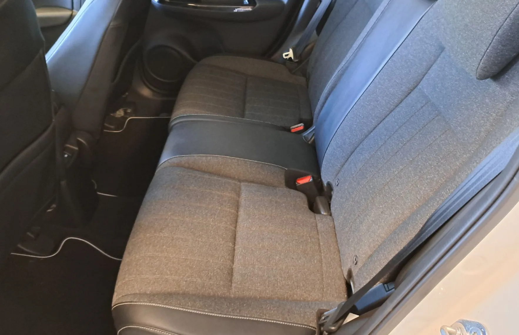 Zunanja slika - Honda Jazz - 1.5 i-MMD Hibrid Executive-1.LASTNIK-SLO- - 16