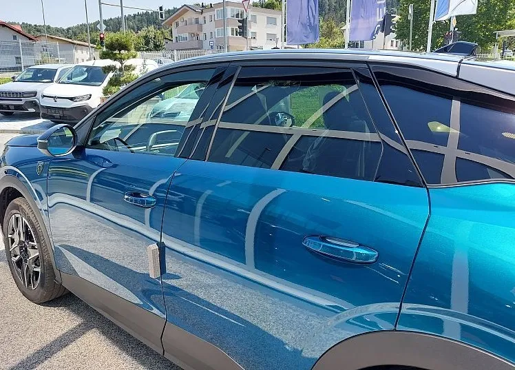 Zunanja slika - Peugeot 3008 - GT HIBRID 145E-DCT6 - 4