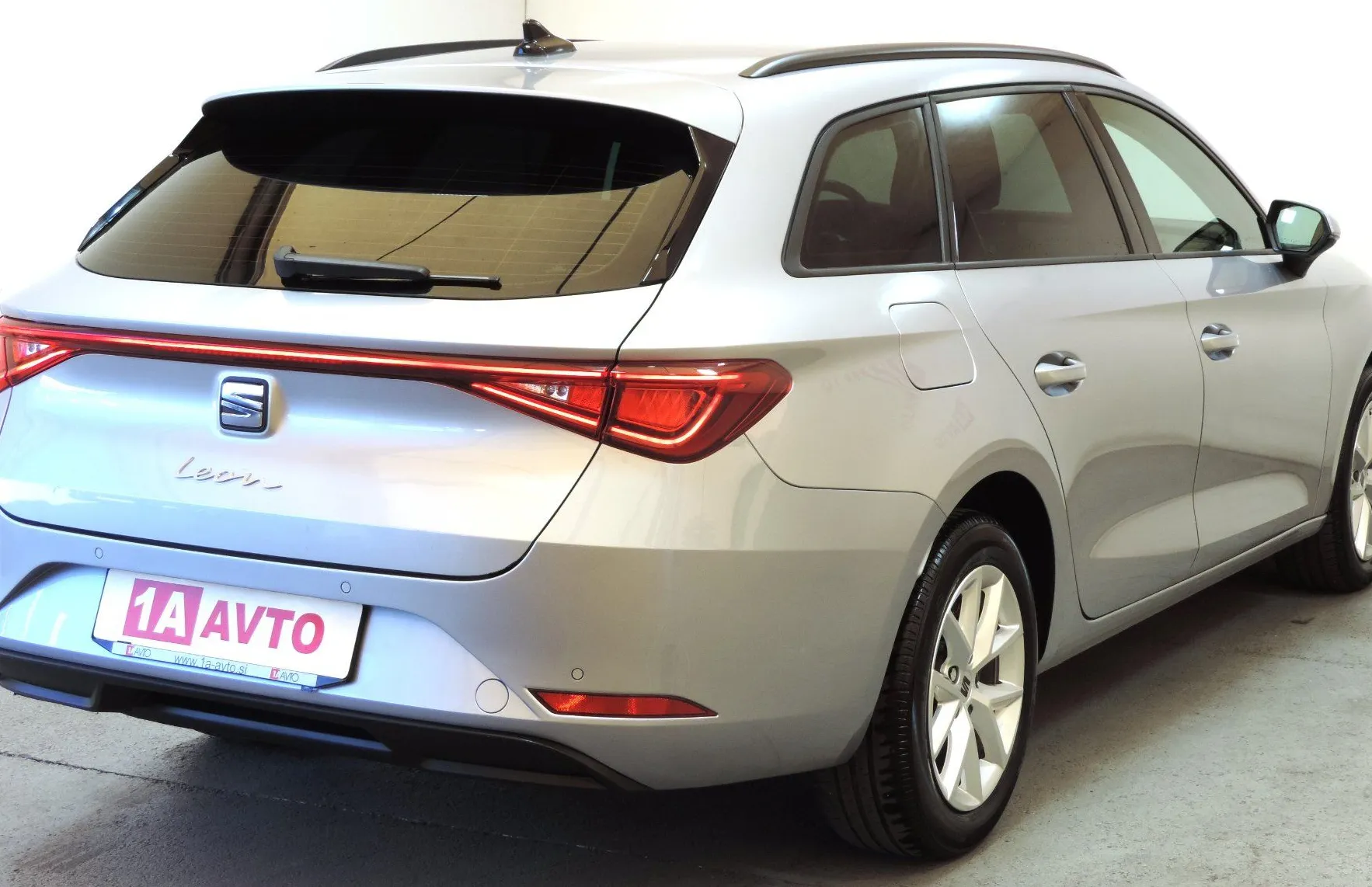 Zunanja slika - Seat Leon - ST 2.0 TDI DSG ACC-LED-NAVI - 5