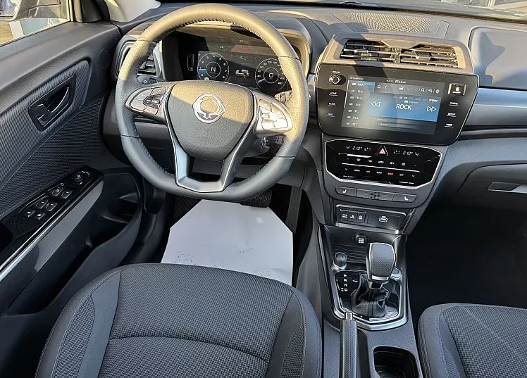 Zunanja slika - KG Mobility Tivoli - 1.5 GDI-T Smart A T 4WD - 5