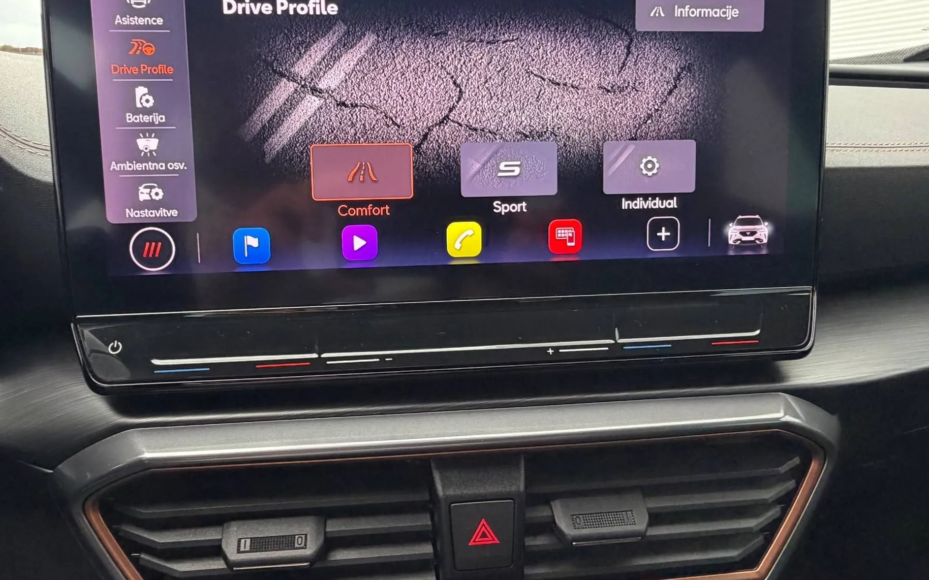 Notranja slika - Cupra Formentor - 1.4 eHybrid DSG-DCC-ACC-Mrtvi kot-360 kamera-Navi. - 11