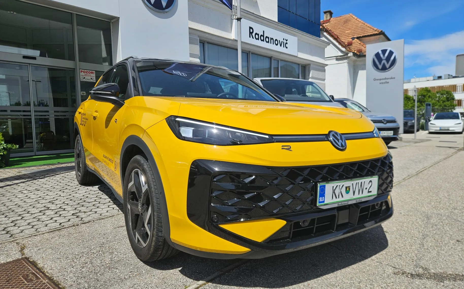 Zunanja slika - Volkswagen T-Roc - 1.5 eTSI R-Line DSG - 1