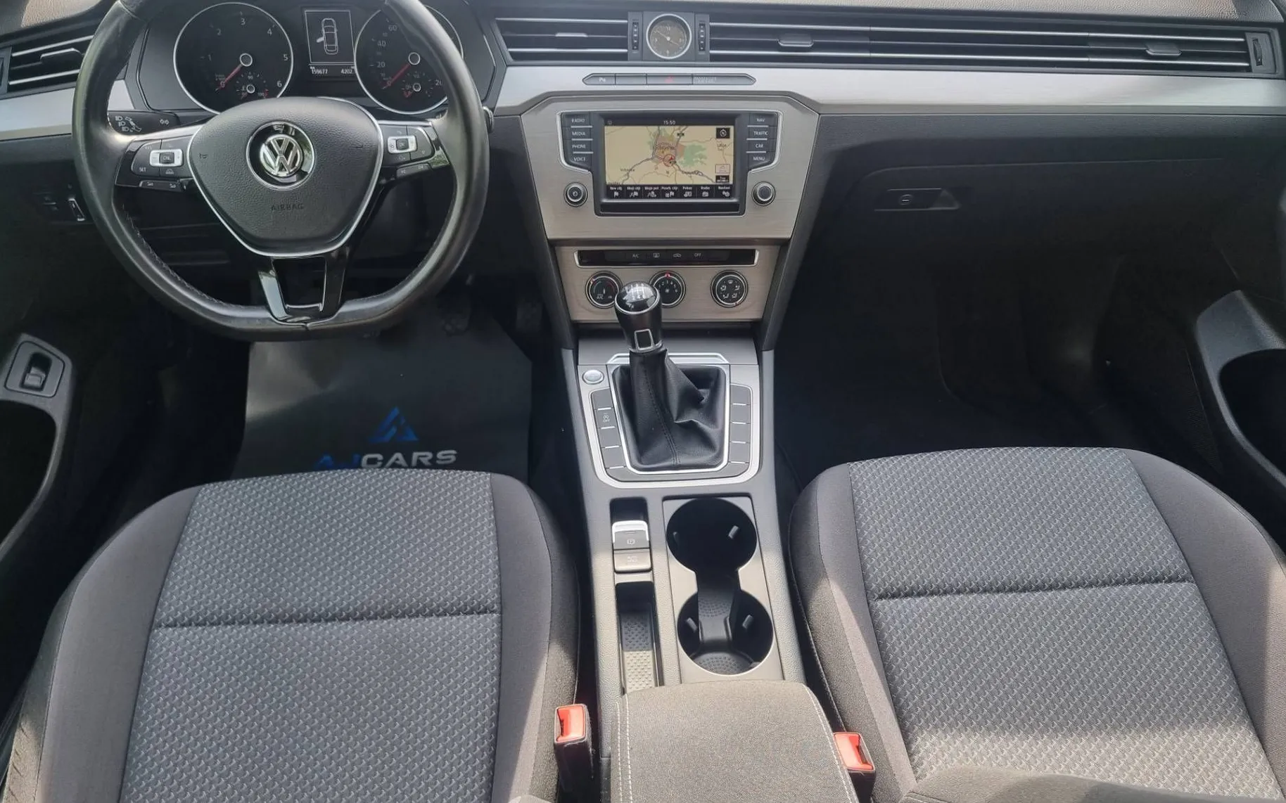 Zunanja slika - VW Passat - 1.6 TDI BMT Comfortline-2XPDC-Navi-Temp-Alu - 11