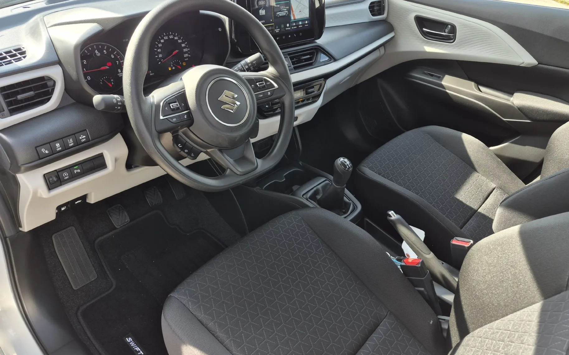 Zunanja slika - Suzuki Swift - 1.2 HIBRID COMFORT - 10