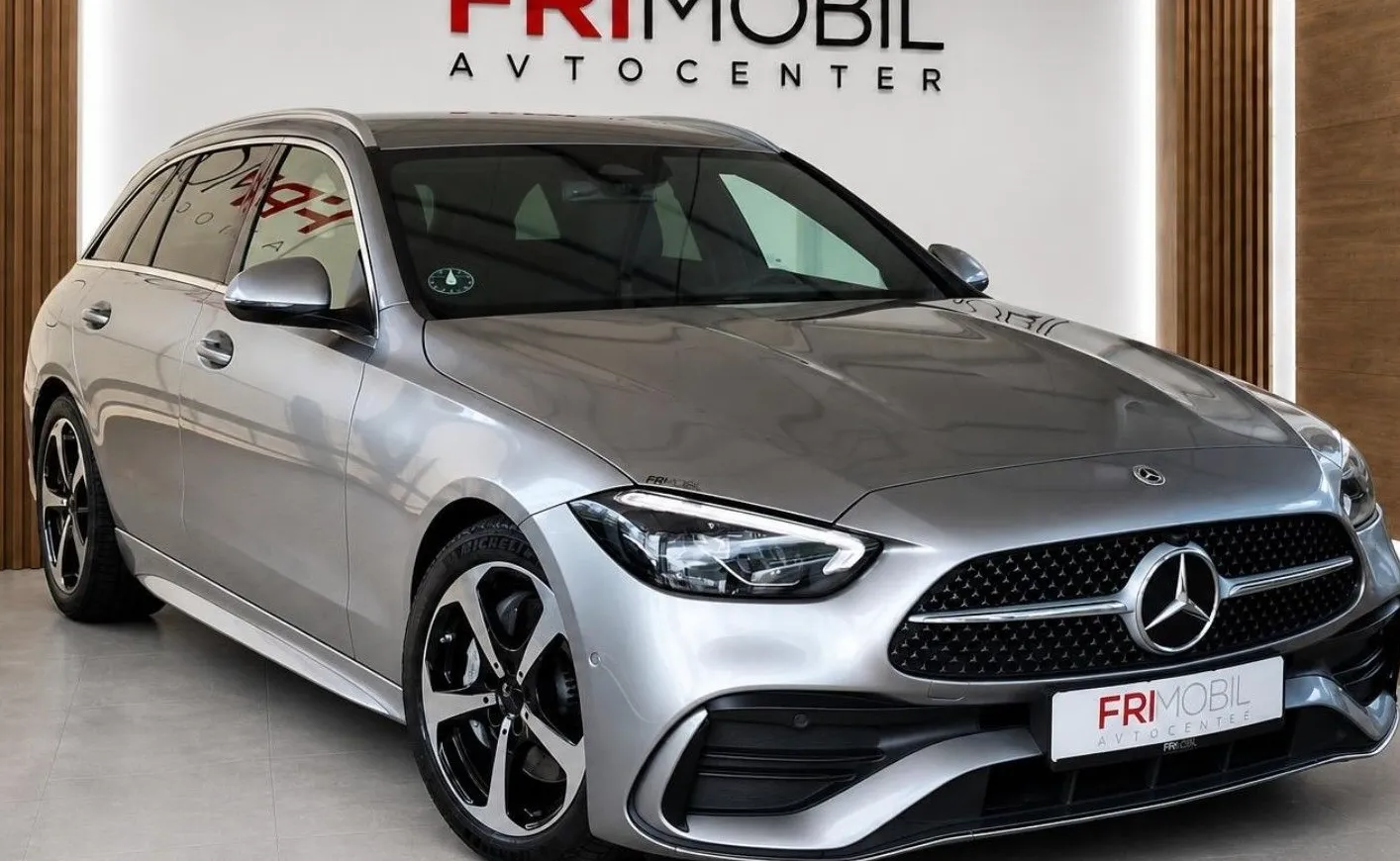 Zunanja slika - Mercedes-Benz C-Razred - C 300d AMG Line•AMBIENT•MRTVI KOTI•ACC• - 2