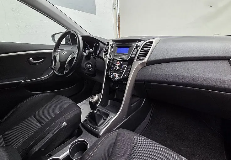 Zunanja slika - Hyundai i30 Wagon - 1.6 GDi Comfort - 10
