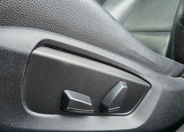 Zunanja slika - BMW Serija 5 - Touring: 520D XDRIVE AVT LED-M-VOLAN-PDC-GRETJE SEDEŽEV - 19