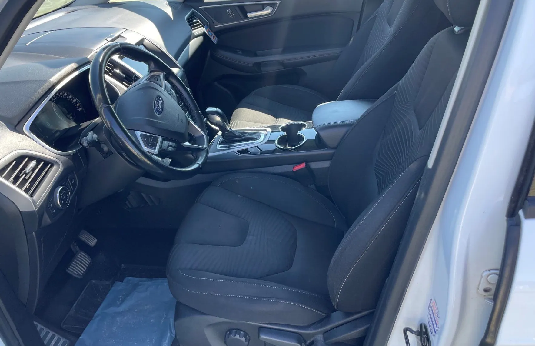 Zunanja slika - Ford S-MAX - 2.0 TDCi  Powershift NAVI.PDC.KAMERA.OGR.SEDEŽ - 16