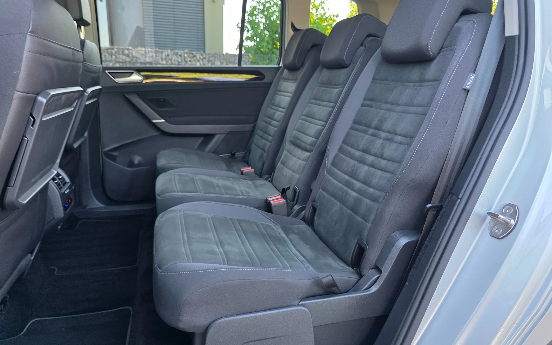 Zunanja slika - Volkswagen Touran - 2.0 DSG - 11