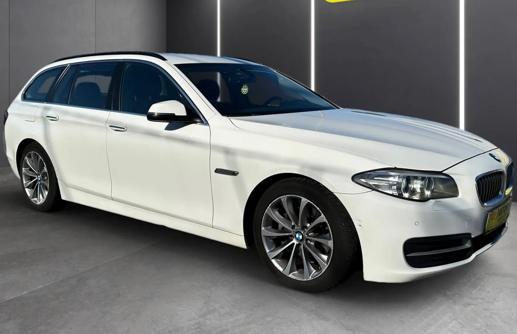 Zunanja slika - BMW Serija 5 - Touring: 520d LED NAVI TEMP HI-FI USNJE PDC FACELIFT TOP - 10
