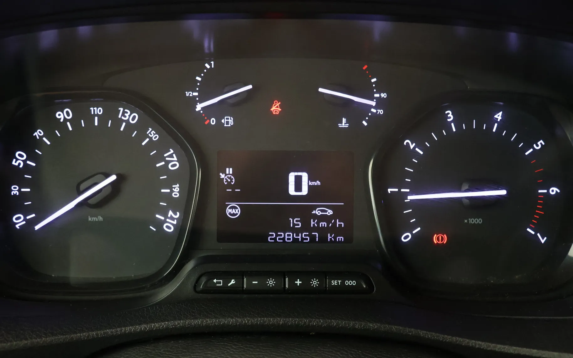 Zunanja slika - Peugeot Traveller - 2.0 HDi L1 150KM - 11