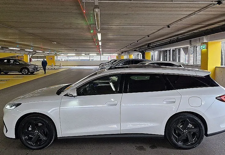 Zunanja slika - BYD SEAL 6 - DM-i Touring COMFORT PHEV - skupni doseg 1350 km - 2