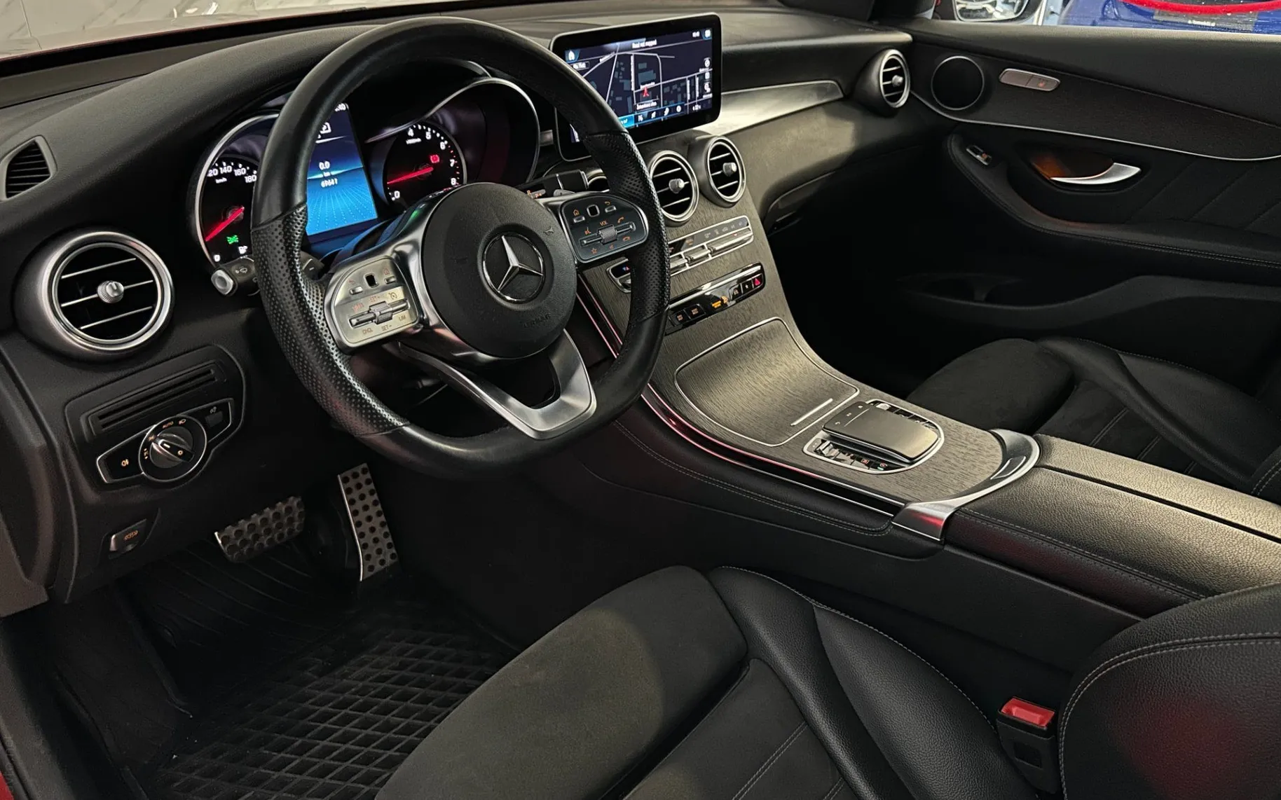 Notranja slika - Mercedes-Benz GLC coupe - 200|4Matic|AMG Line|Kljuka|Kamera|Webasto| - 8