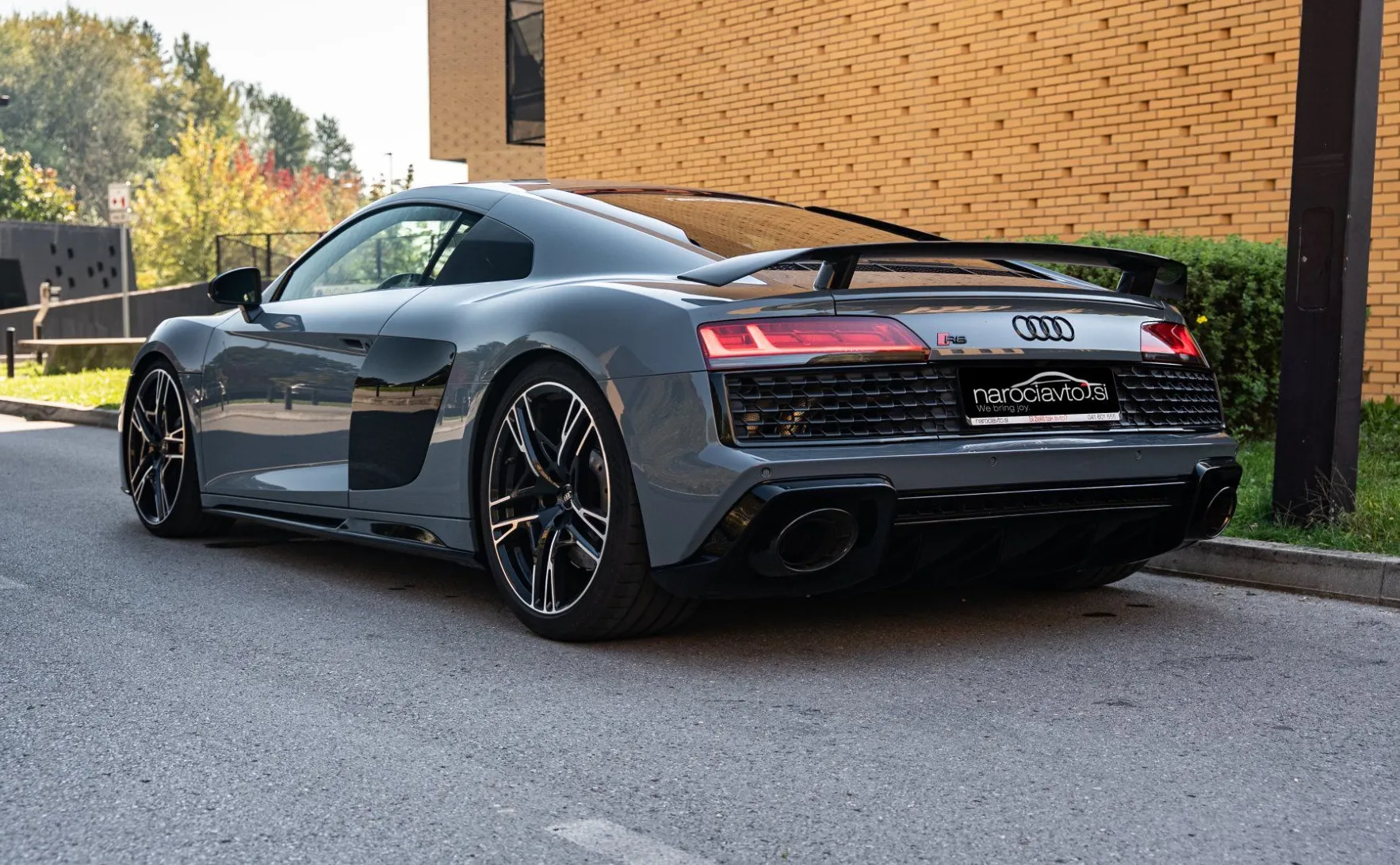 Zunanja slika - Audi R8 - Quattro - Keyless - Ogrevani sedeži - LED - 20col - 6