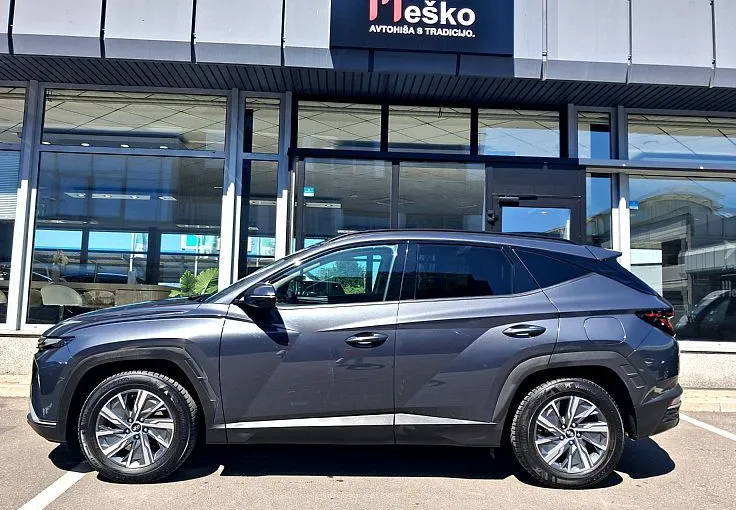 Zunanja slika - Hyundai Tucson - 1.6 T GDI Style KAMERA - PDC - VLEČNA KLJUKA - 4