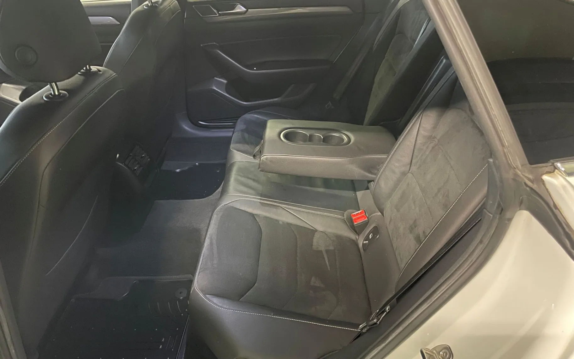 Zunanja slika - Volkswagen Arteon - 2.0 TDI BMT R-Line DSG LED.NAVI.ACC.KAMERA360 - 27