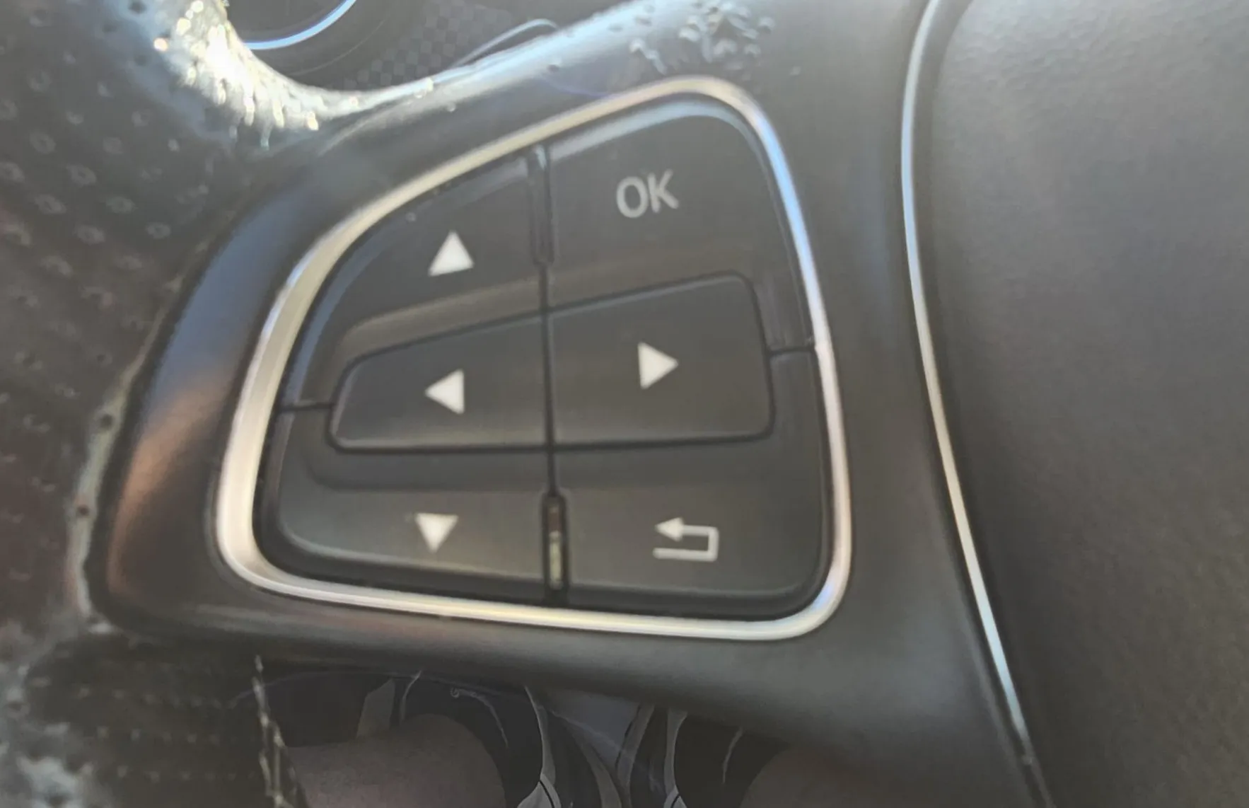 Zunanja slika - Mercedes-Benz A-Razred - A 200d Avtomatik Avantgarde SPORT - 13