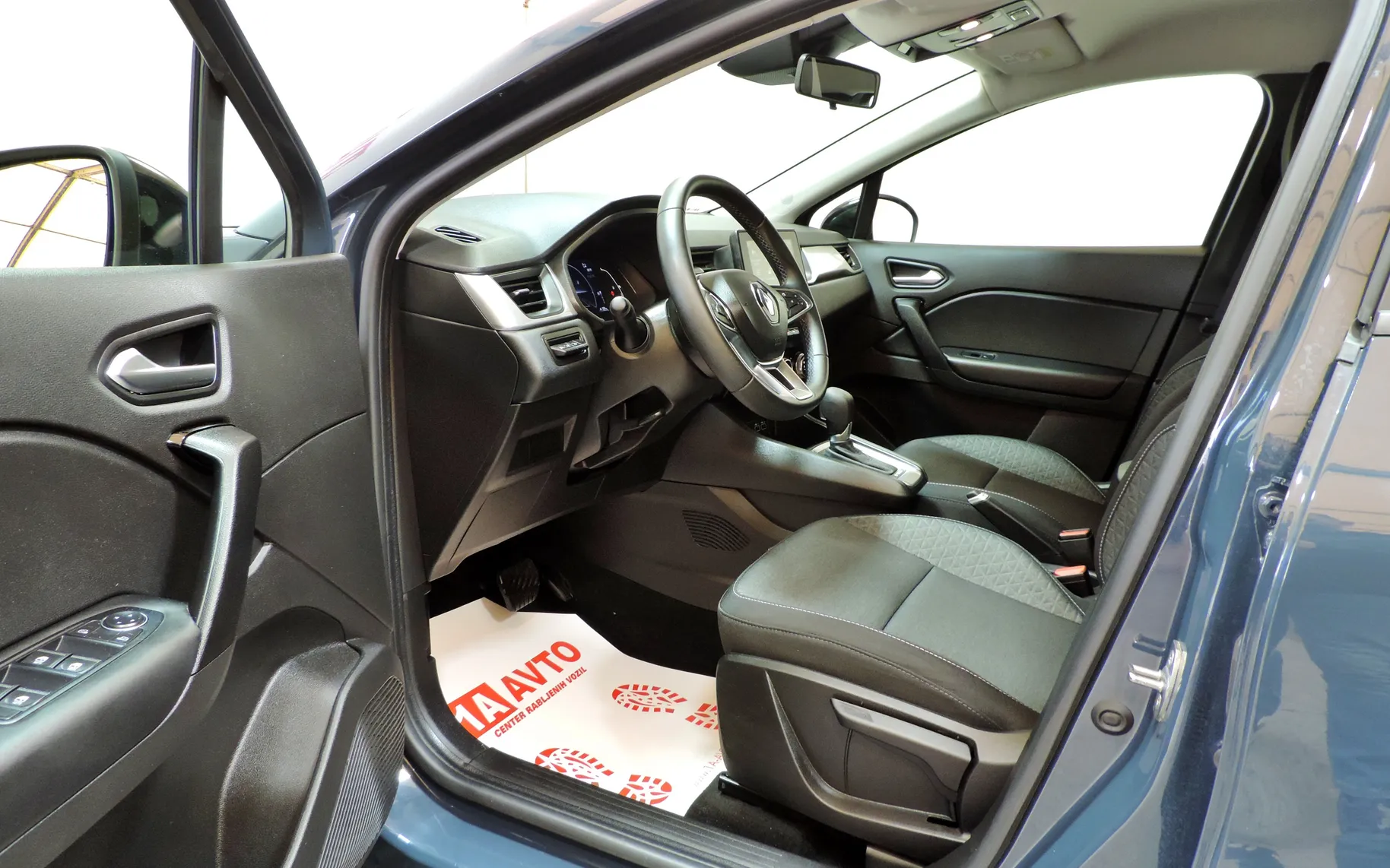 Zunanja slika - Renault Captur - E-Tech 145 Techno Avt. - 9