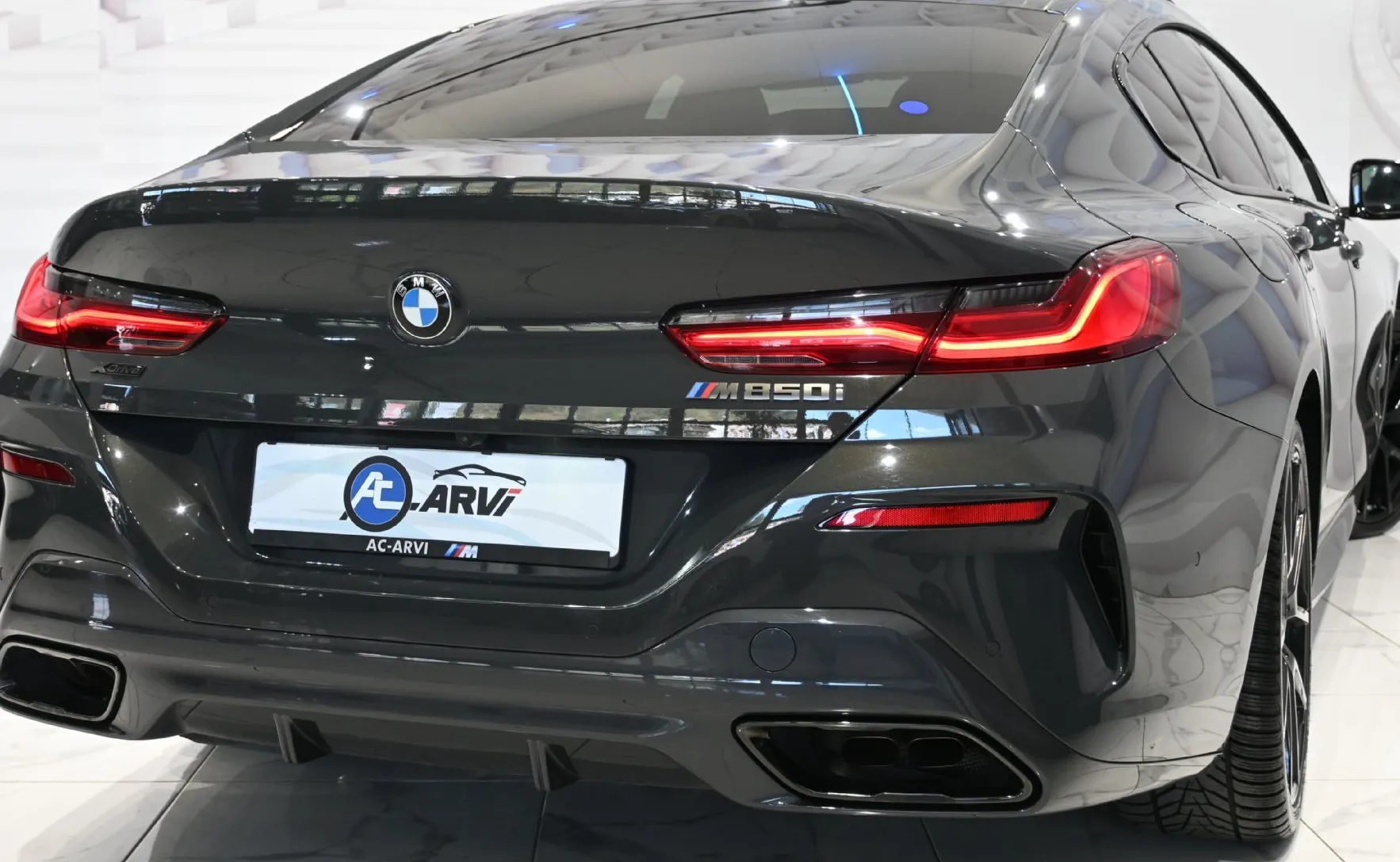 Zunanja slika - BMW Serija 8 - Gran Coupe: M850i xDriveRADAR-PANO-KEY-KAM360-BOWERSl. - 4