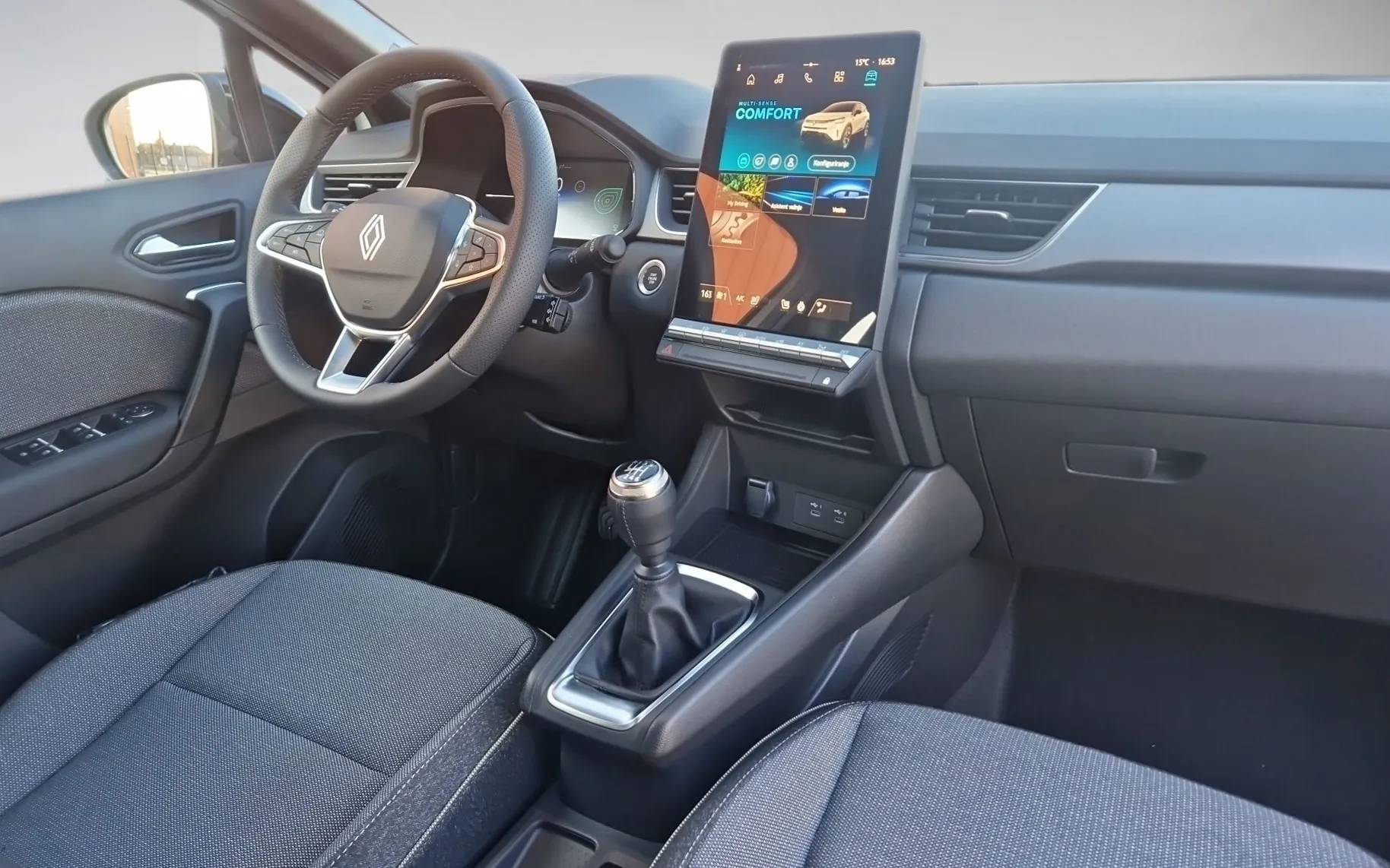Zunanja slika - Renault Captur - TCe 90 techno + PAKET ZIMA - 16