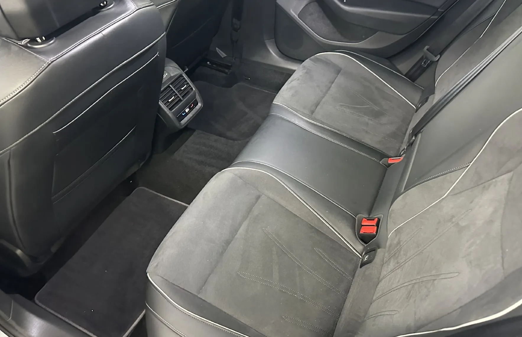 Zunanja slika - VW Passat - Variant 2.0 TDI DSG 110kW.NEMŠKI.KAMERA.USNJE.LED.NAVI.ALU - 8