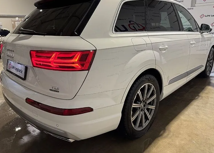 Zunanja slika - Audi Q7 - ultra 3.0 TDI quattro - PANOR - KLJUKA - NAVI -LED - 3