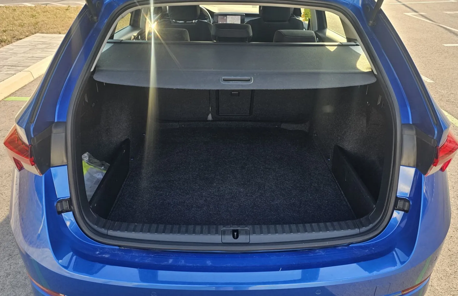 Zunanja slika - Škoda Octavia - Combi 2.0TDI Ambition DSG|FuLED|alu|wirtual|kamera - 11