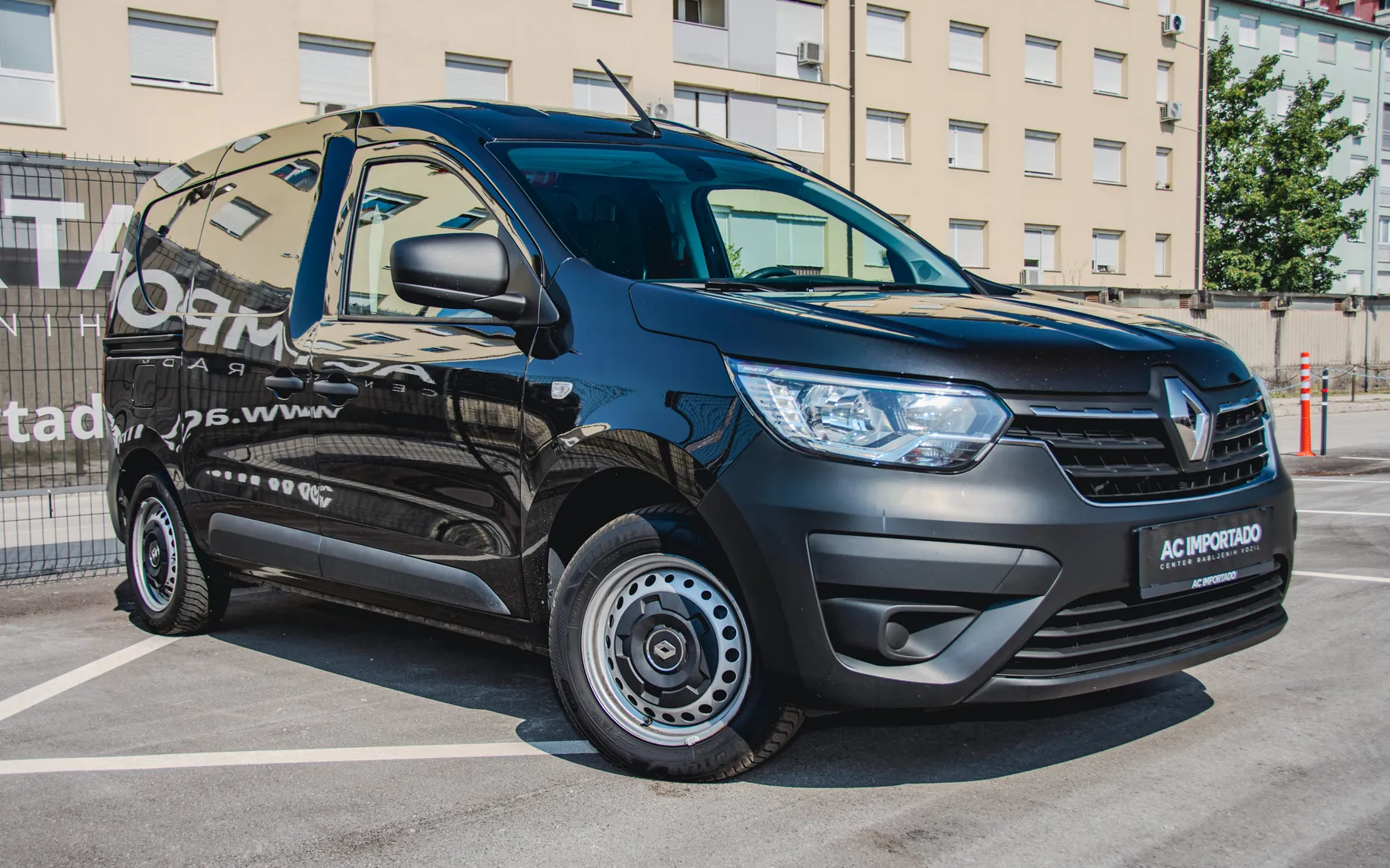 Zunanja slika - Renault Express - 1.5 Blue dCi 95-LED-NAVI-KAM-KLIMA - 3