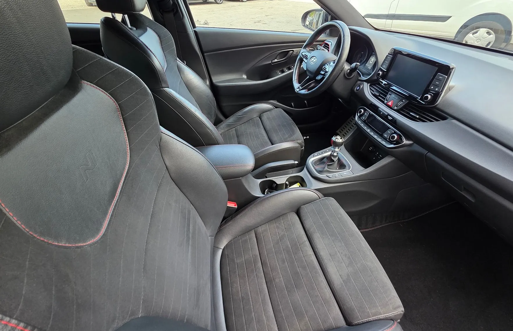 Zunanja slika - Hyundai i30 Fastback - N 2.0 T-GDI 275 PERFORMACE LED-KAMERA-ALU19-1.LAST - 11