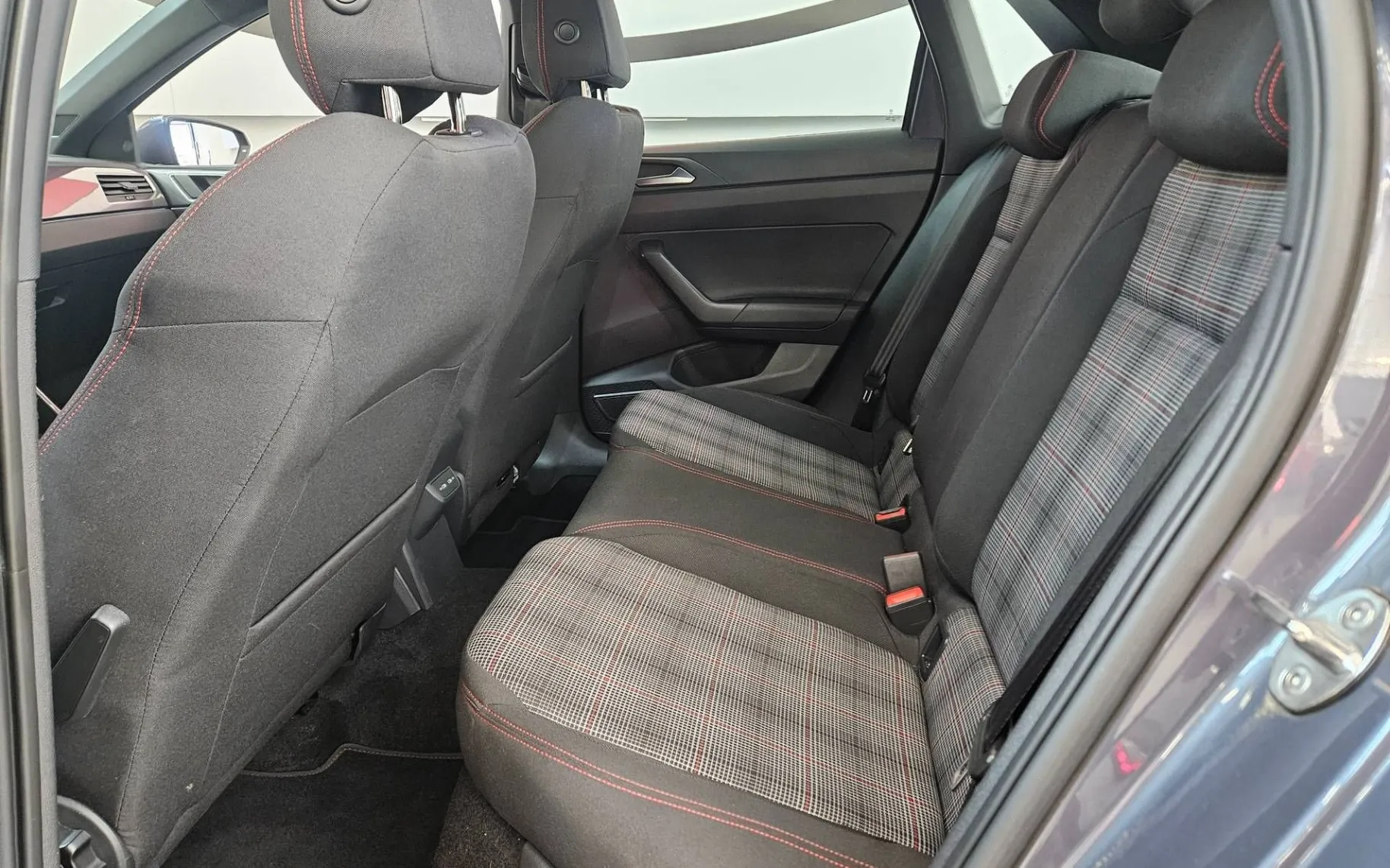 Zunanja slika - Volkswagen Polo - 2.0 TSI GTI DSG - 6
