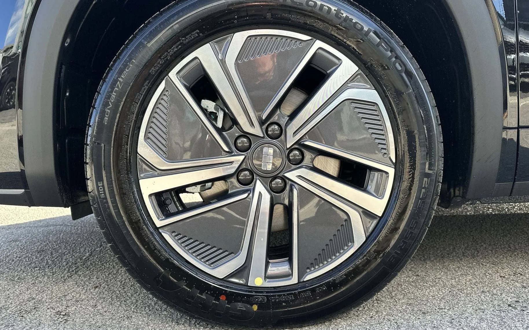 Zunanja slika - Geely StarRay EM-i - Plug-In Hybrid 1.5 Max Avt - 9