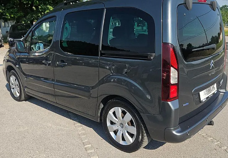Zunanja slika - Citroën Berlingo - 1.6 HDI 120ks °6-PRESTAV° °LED° °PARK.SENZORJI° - 5