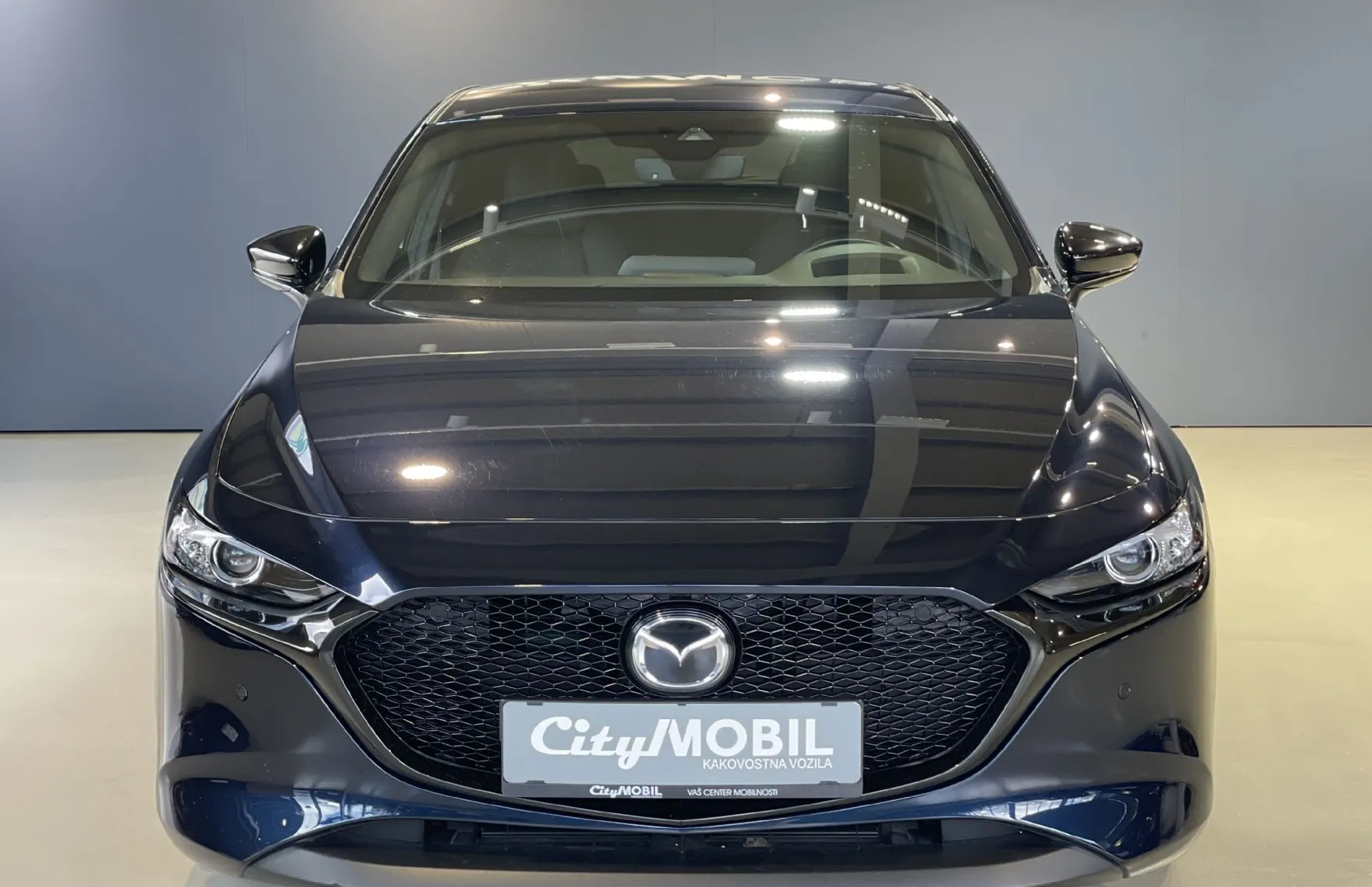 Zunanja slika - Mazda Mazda3 - HEAD UP-KEYLESS-VIRTUAL-NAVIGACIJA-KAMERA-ACC-LED - 1