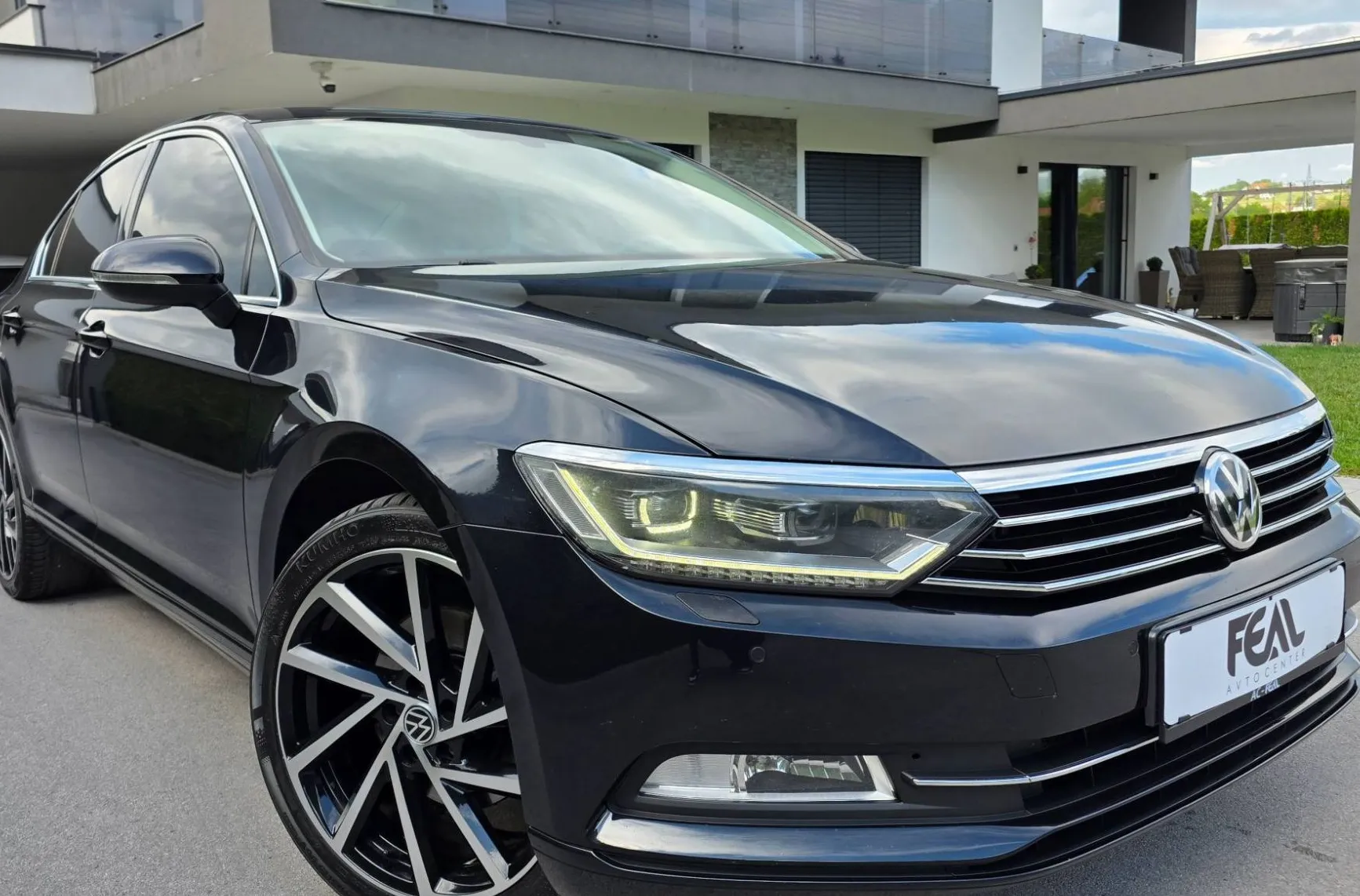 Zunanja slika - VW Passat - 2.0 TDI-AVT-VIRTUAL-LED-XENON-ACC-KAMERA-NAVI-PDC- - 2