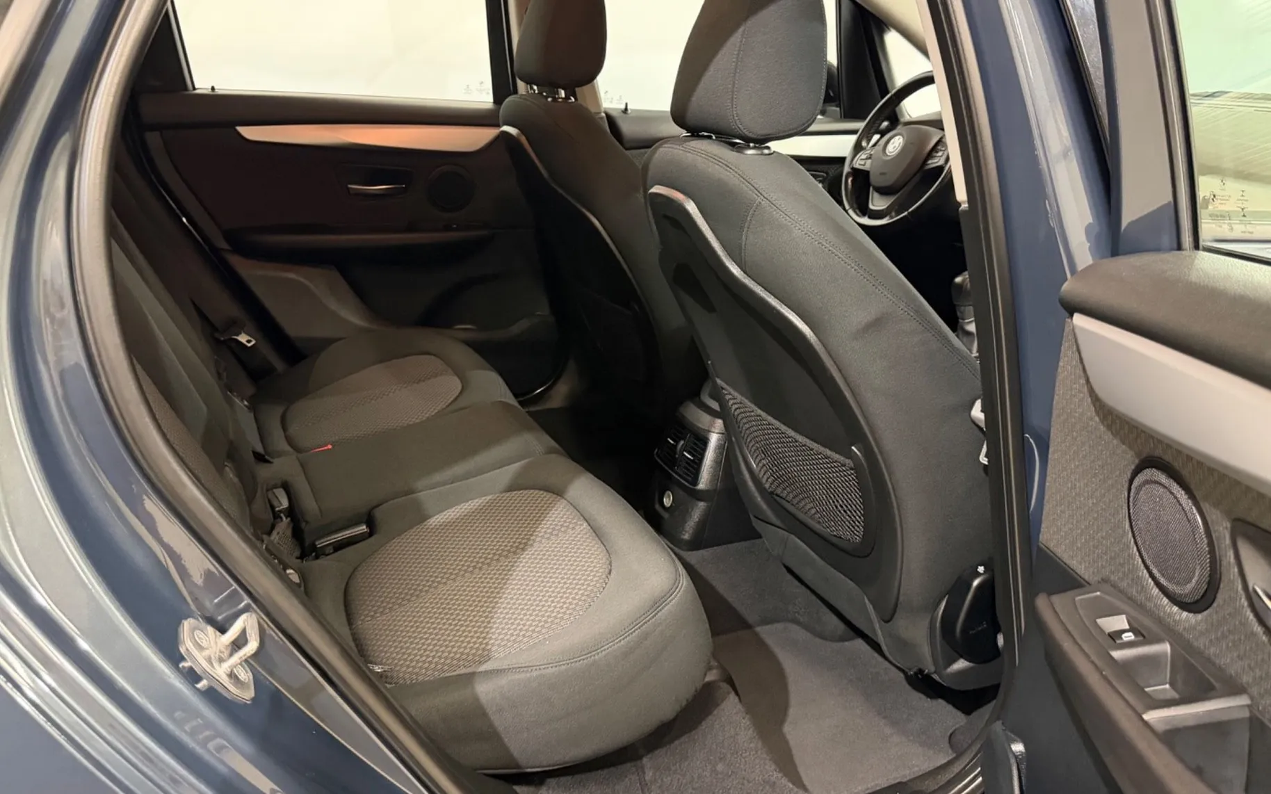 Notranja slika - BMW serija 2 Active Tourer: - 216d-TEMPOMAT-NAVIGACIJA-PDC-LED-ALU... - 18