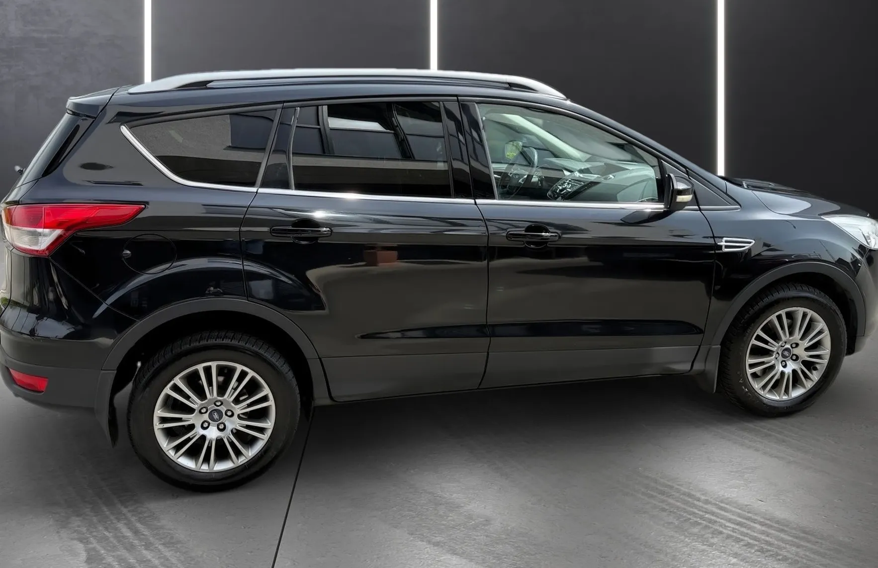 Zunanja slika - Ford Kuga - 2.0 TDCi TITANIUM SLOVENSKI 1.LASTNIK - 7