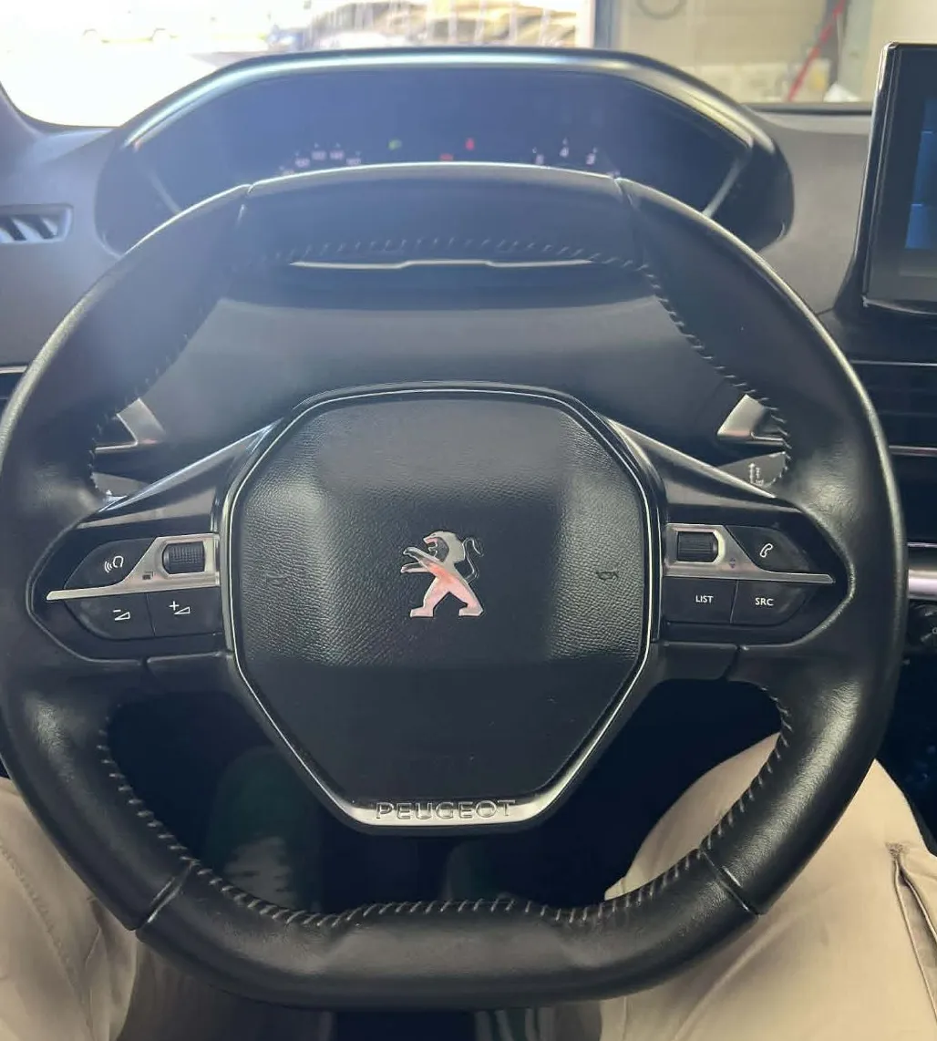 Notranja slika - Peugeot 3008 - 1.2 PureTech 130 Active Pack.KAMERA.NAVI.2023 - 3