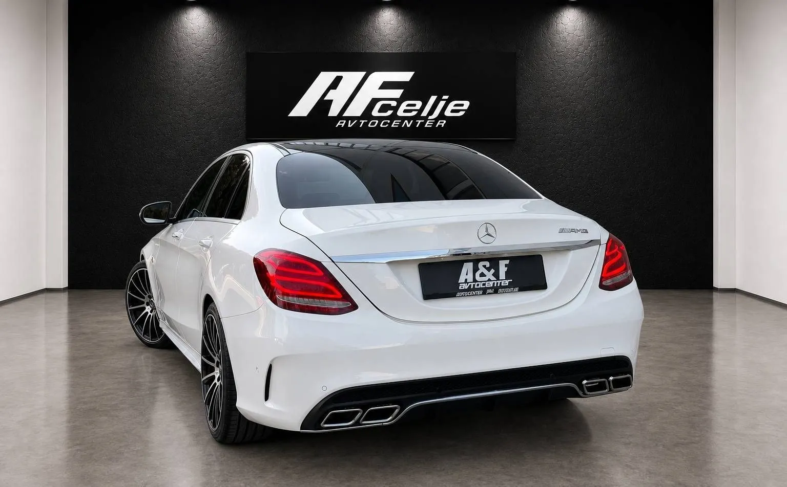 Notranja slika - Mercedes-Benz C-Razred - 250CDI-AUT-63 AMG LOOK-LIZING ZA TUJCE-FUL LED... - 7