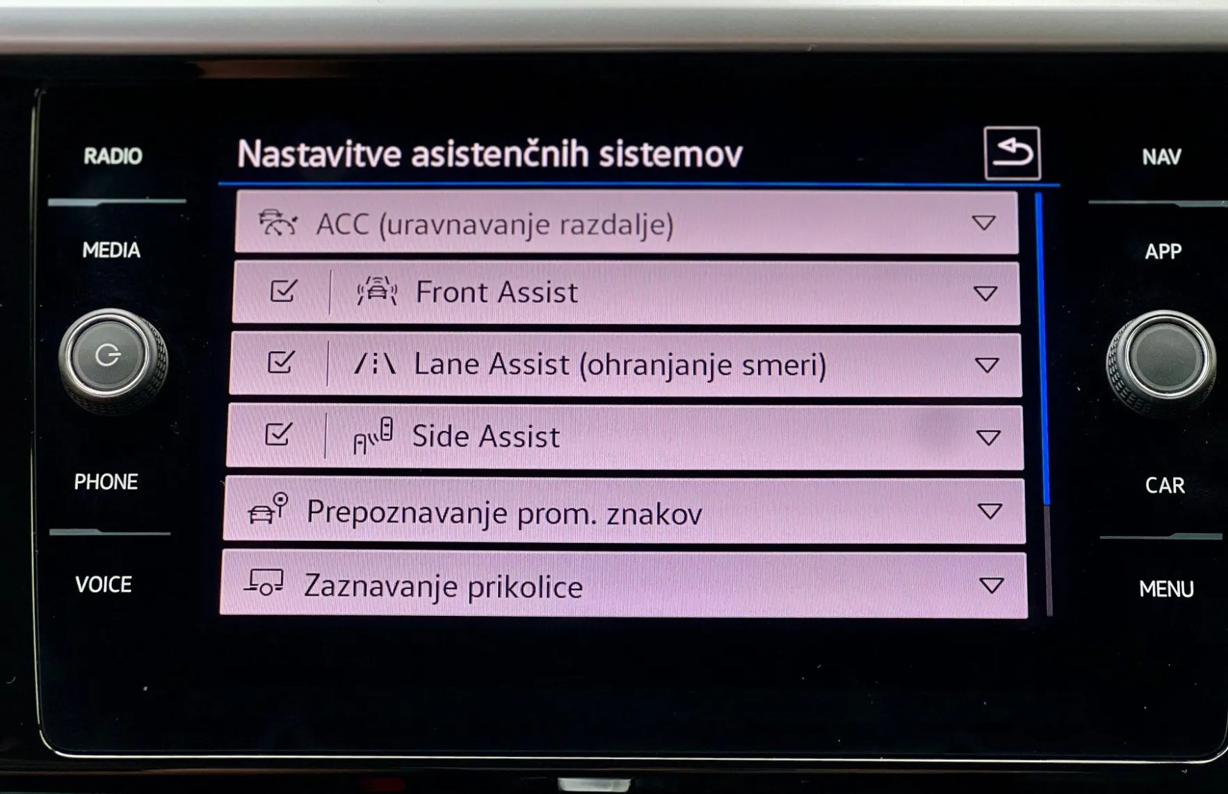 Zunanja slika - Volkswagen Arteon - 2.0TDI DSG R-Line IQ.MATRIX•ACC•BLIS•GRETJE•KLJUKA - 16