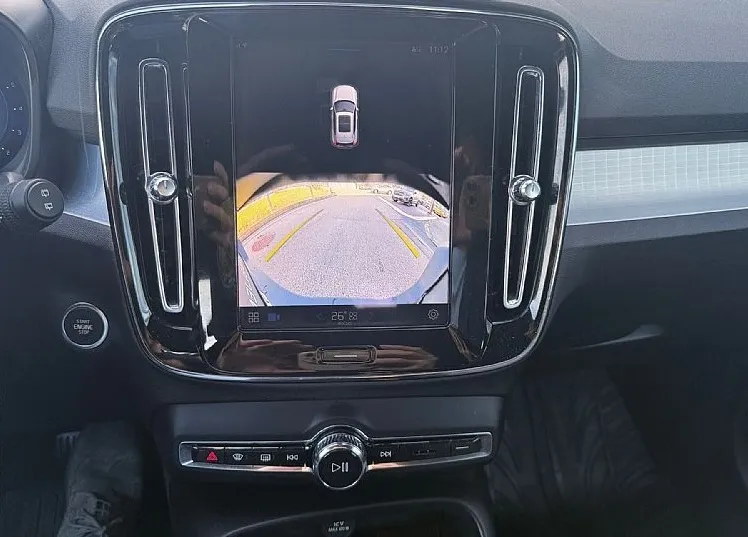 Zunanja slika - Volvo XC40 - B3 bencin 163hp AUT FWD DCT  SLO vozilo 1.lastnik - 17